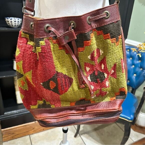 Vintage Turkish Made Wool Carpet Kilim Draw String Shoulder bag - Picture 1 of 10